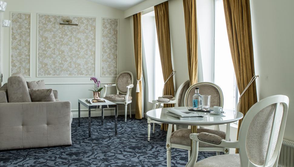 Hôtel Saint Petersbourg - Room